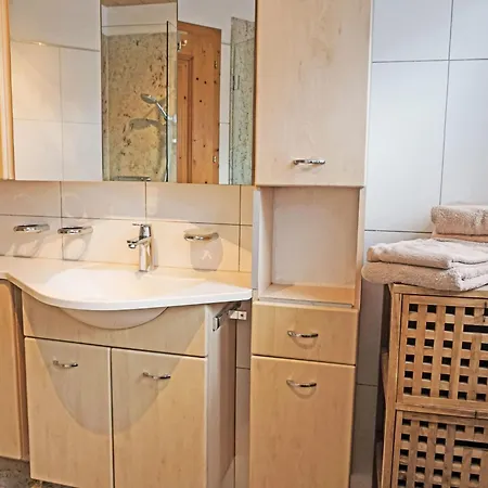 Terrassenwohnung Oz By Interhome Lägenhet Innsbruck